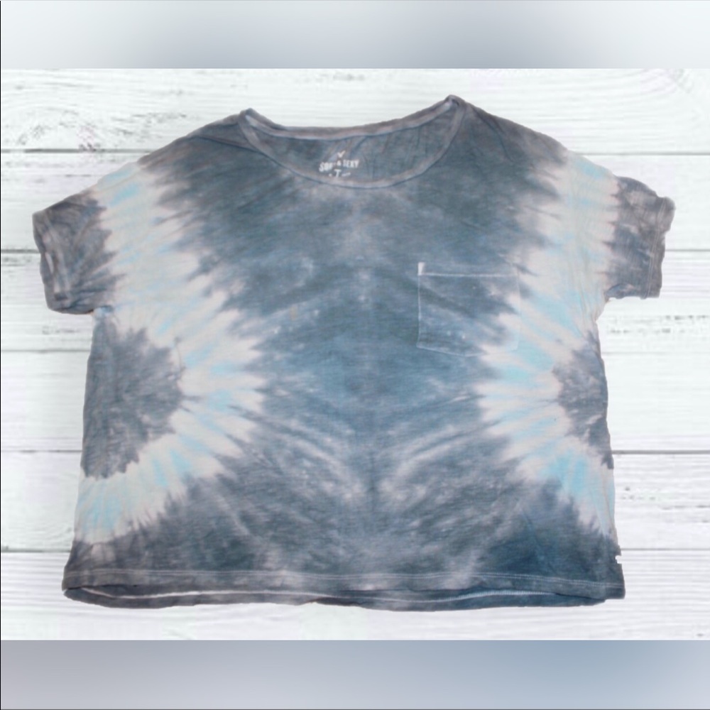 Size M American Eagle tee
